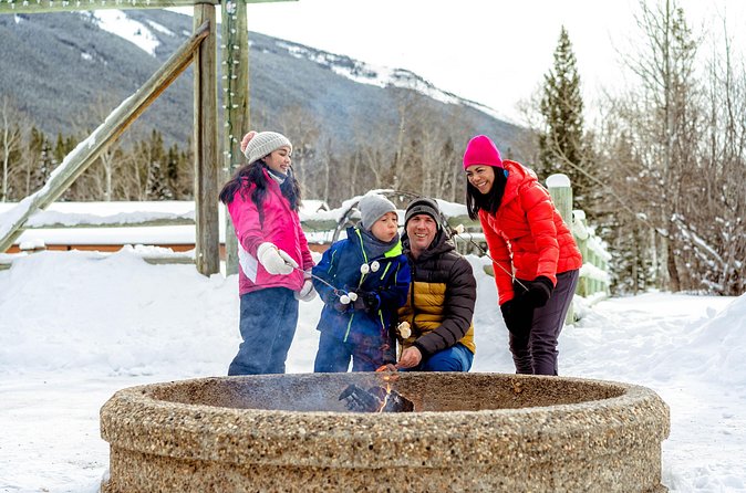 1 Hour Shared Winter Sleigh Ride Experience in Kananaskis - What to wear and bring