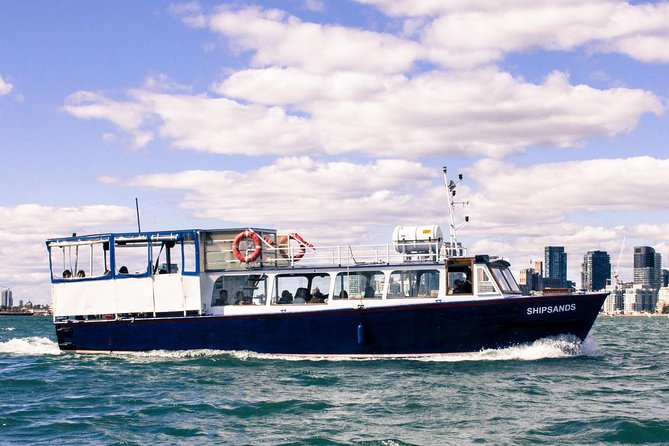 1-Hour Toronto Harbour Tour with Live Narration - Weather, comfort, and photo advice
