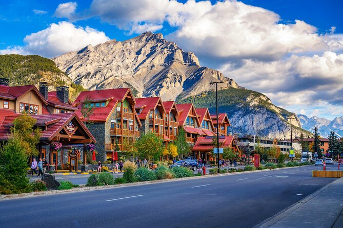 2-3 Days Lake Louise Moraine Gondola Johnston Canyon Icefield - What this three-day Rocky Mountain route really offers