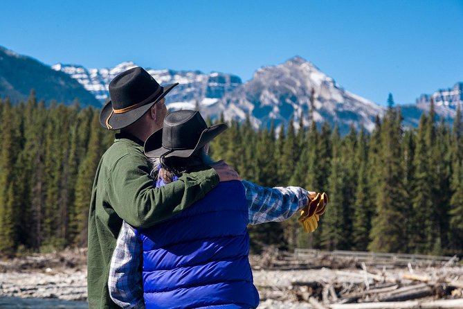 2-Day Sundance Overnight Backcountry Lodge Trip by Horseback - What the guides and small group add