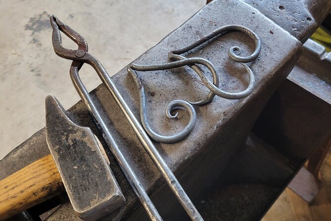 2 Hour Blacksmithing Experience in Niagara (Craft Class/Activity) - Choosing a Beginner Project
