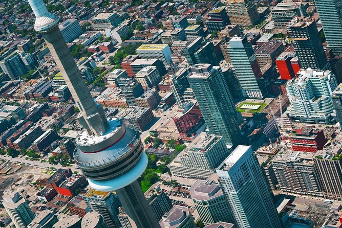 20 km Helicopter Tour over Toronto - Afternoon Flights or a Toronto Sunset