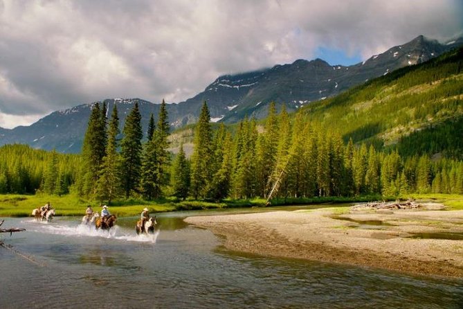 3 Day Rocky Mountains Columbia Icefields Banff and Yoho NP Tour - Day 3: Lake Louise, Moraine Lake, and Yoho