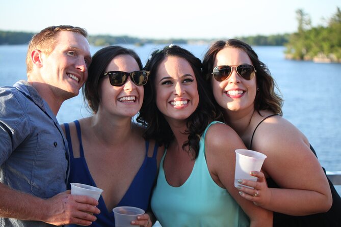 3-Hour 1000 Islands Cruise from Gananoque with views of Boldt Castle - Millionaires Row and the everyday life of island cottages