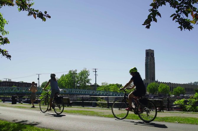 3 Hour Montreal City Bike Tour with Wine or Beer (AM & PM) - Choosing between the City Tour and Vista Architecture Tour