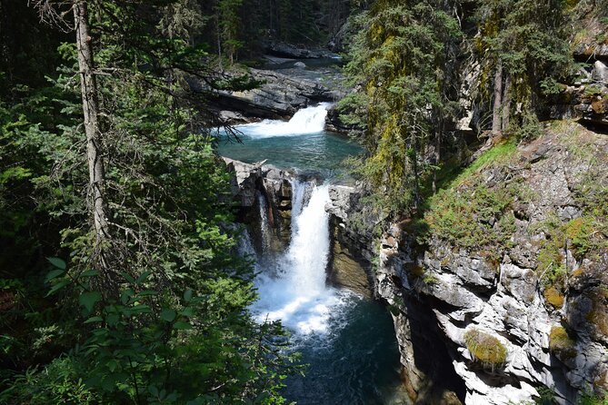 4-Day Authentic Banff, Jasper and Glacier Tour Package - Who will get the most from this tour