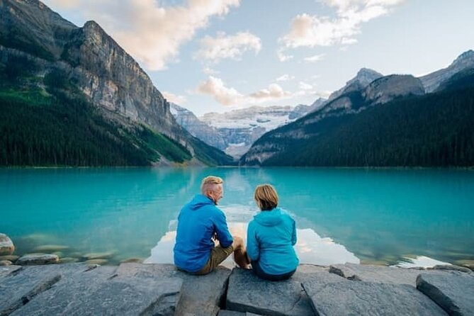 4-Day Rockies Discovery Tour Package, Banff, Jasper, and Yoho - Calgary to Banff, with classic sights before dinner