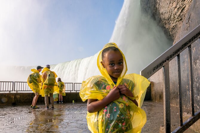 4-Hour Niagara Falls Boat Tour, Lunch & Maple Syrup Tasting - The Niagara Parkway, Floral Clock, and river views