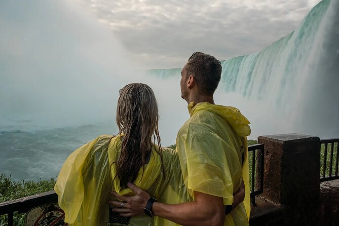 4-Hour Niagara Falls Boat Tour, Lunch & Maple Syrup Tasting - Group size, guides, and the shape of the day