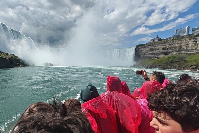 4hr Niagara Falls Canada Tour includes the Boat and tunnels - Booking advice for a smoother day