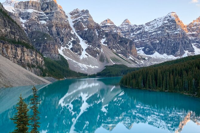 5 Day Canadian Rockies, Banff, Lake Louise, Moraine Lake, Jasper - Calgary arrival and the first night