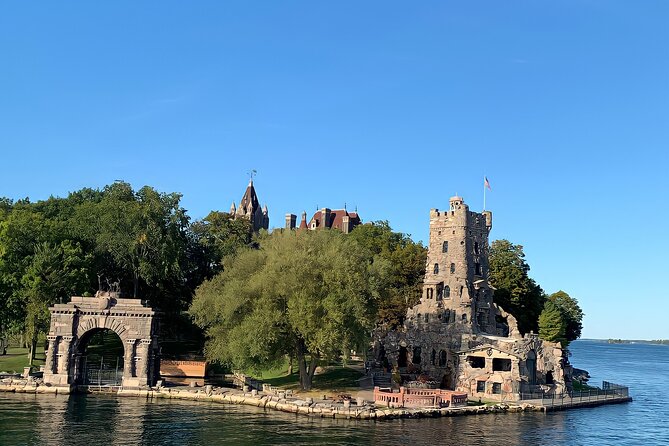 5-Hour 1000 Islands Boldt Castle Stopover Cruise from Gananoque - Weather, seating, and practical comfort