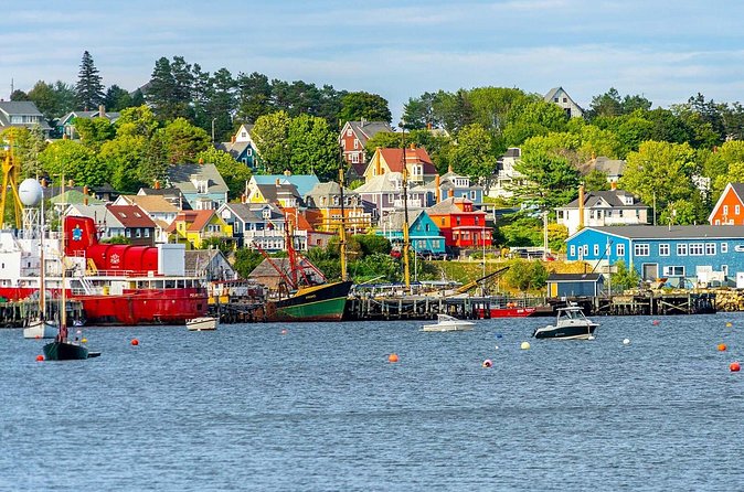 5 Hours Peggys Cove,Mahone Bay, Lunenburg Tour - Three hours on the road changes the experience