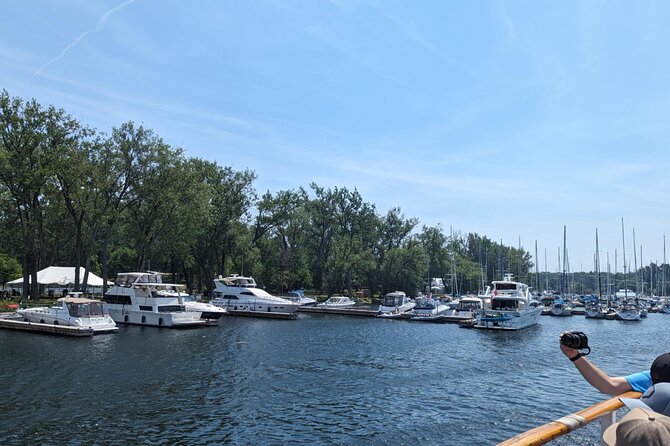 60-Minute Toronto Sightseeing Harbour Tour - Toronto Harbour in One Hour: Key Points