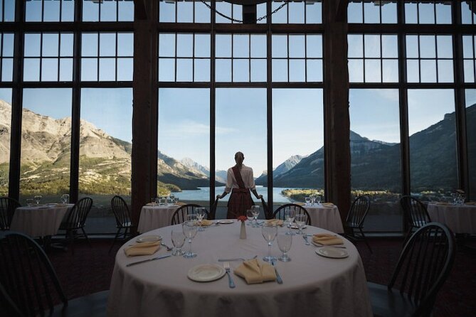 7-Day Rockies Tour : Banff, Jasper, Yoho, Drumheller & Waterton - Waterton, the Prince of Wales Hotel, and a border-crossing cruise