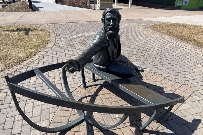 A 7th-Gen Local's View of Downtown Charlottetown: An Audio Tour - Small quirks make the walk feel local
