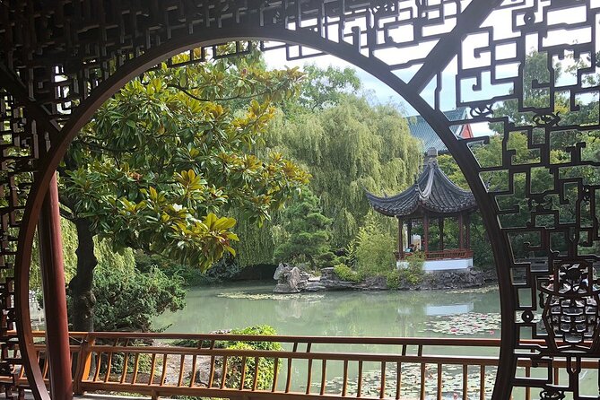 A Wok Around Chinatown: Culinary and Cultural Walking Tour Led by a Chef - Starting quietly at Dr. Sun Yat-Sen Classical Chinese Garden