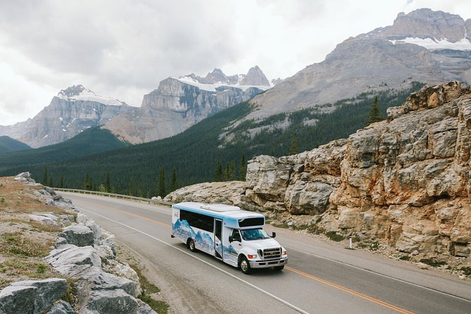 Alberta Transfer: Banff, Jasper, Lake Louise, Calgary - Banff and Canmore: the easy hotel connection