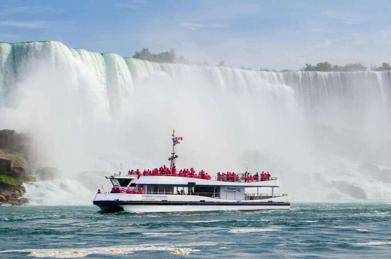 All inclusive Niagara Sightseeing Tour From Niagara Falls - Seeing Niagara Falls without piecing it together