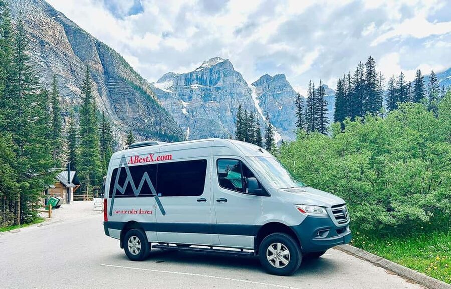 All-Inclusive Private Banff Tour with Hotel Transfer - Two Jack Lake and Lake Minnewanka show a quieter side