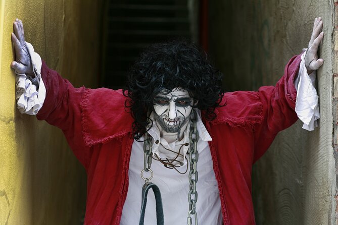 Animated Crime Walking Tour in Old Quebec - A darker side of Old Quebec after sunset