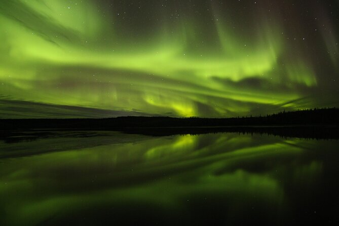 Aurora Hunting Tours - Comfort, snacks, and the wilderness tradeoff