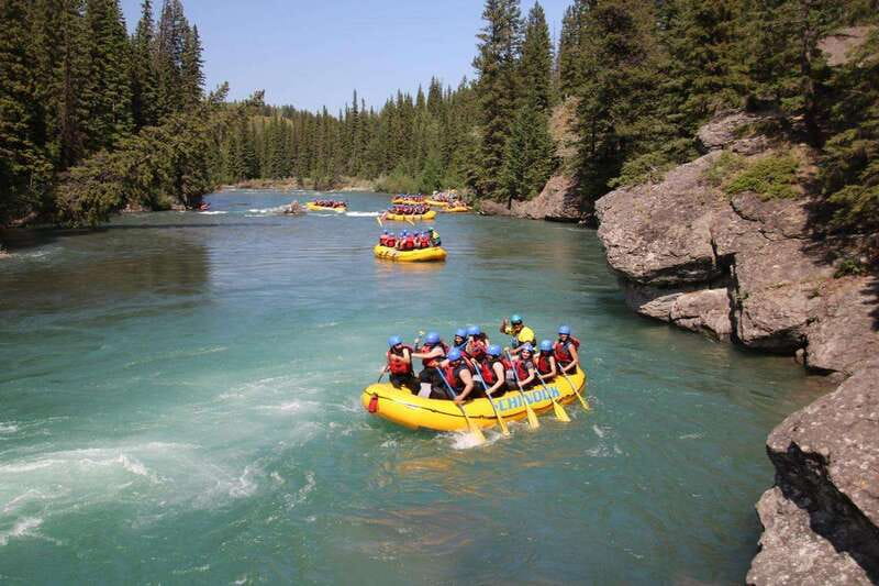 Banff: Afternoon Kananaskis River Whitewater Rafting Tour - Snacks, hot drinks, and free photos at base
