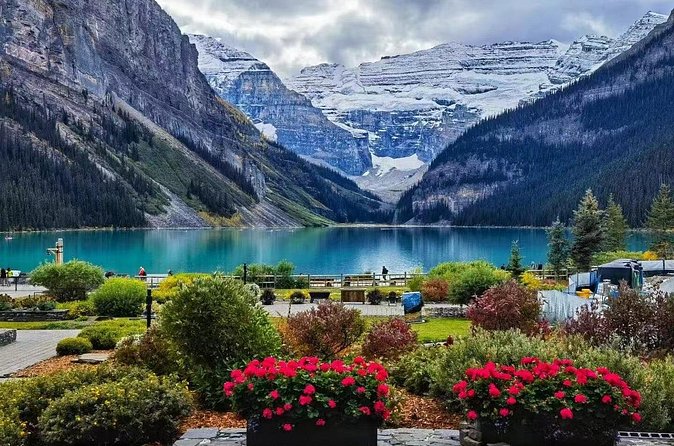 Banff/Canmore: Moraine Lake and Lake Louise Shuttle-90m each lake - Banff and Canmore pickup details