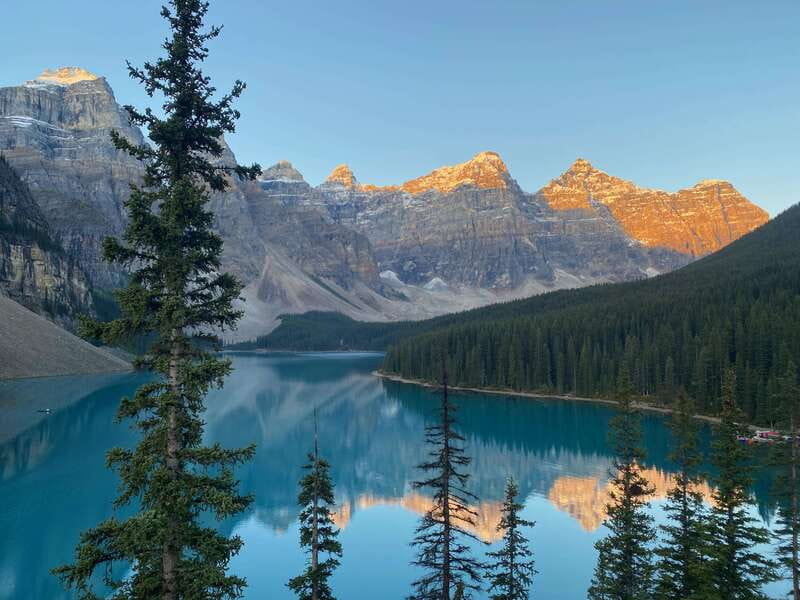 Banff/Canmore: Sunrise at Moraine Lake w/ Lake Louise Option - Key points at a glance