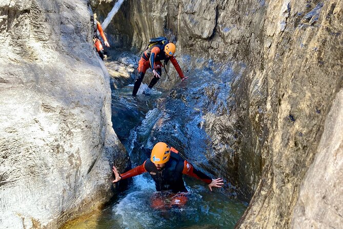 Banff Canyoning - Ghost Canyon (Intermediate Level) - Why the private group matters