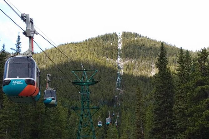 Banff Day Trip From Calgary - Surprise Corner and the classic hotel view