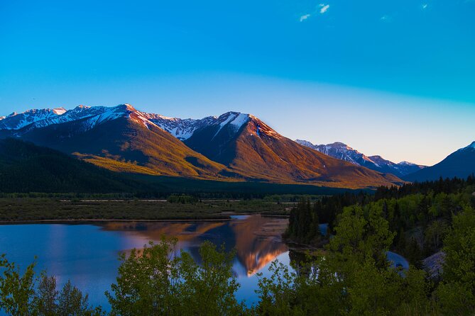 Banff Deep 1 Day Tour in small group - Banff town is your practical lunch and exploring break