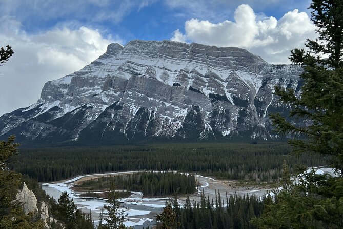 Banff Gondola Lake Minnewanka Johnston canyon and Banff Town - The guides can shape the day