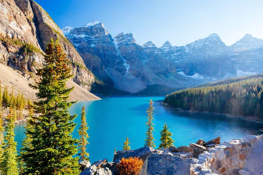 Banff: Lake Louise,Lake Minnewanka,Emerald Lake & Banff Town - Who should book this Rockies day trip?