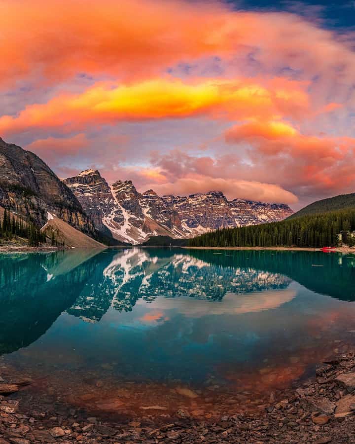 Banff: Lake Louise, Moraine, Emerald Lake & Canyon Day Trip - Key points to know before you book