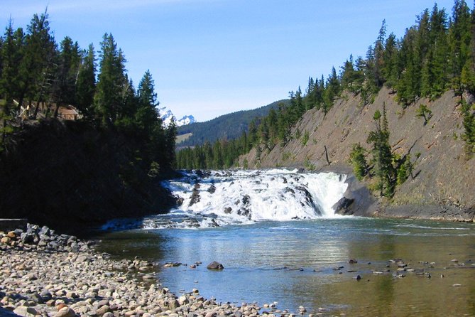 Banff, Lake Louise & Yoho National Parks 2-Day Tour - Emerald Lake and Natural Bridge