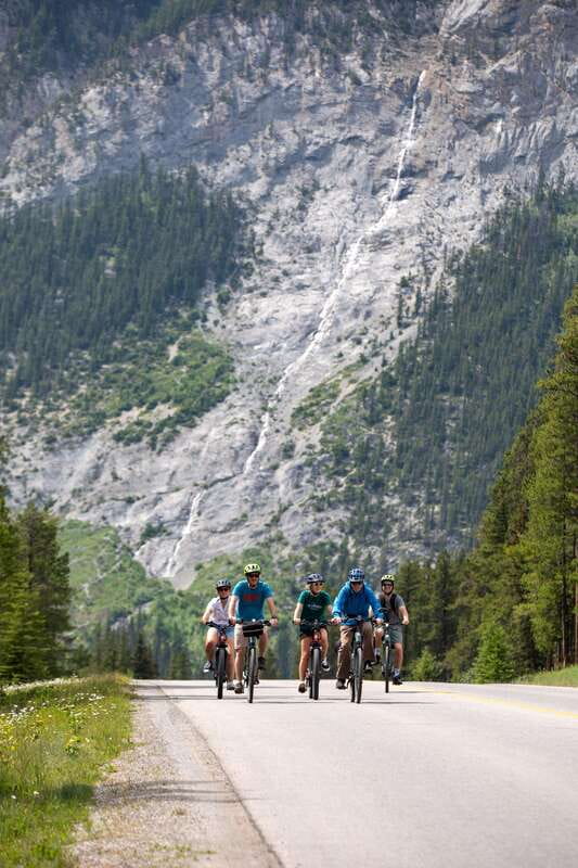 Banff: Mountain Lakeside Guided E-Bike Tour - Price, group size, and what you receive
