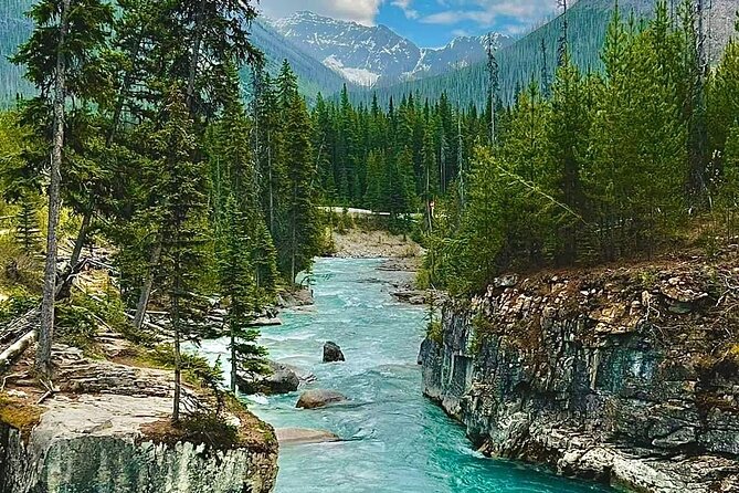 Banff National Park Tour with a Small Group - Banff National Park and the road into the Rockies
