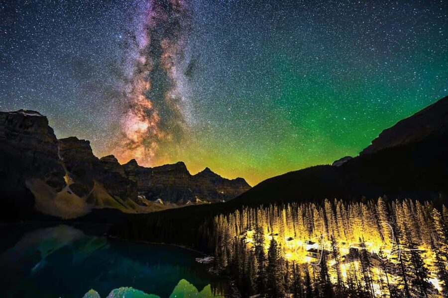 Banff OR Moraine Lake: Night Tour with possible Stargazing - Building a warm observation base