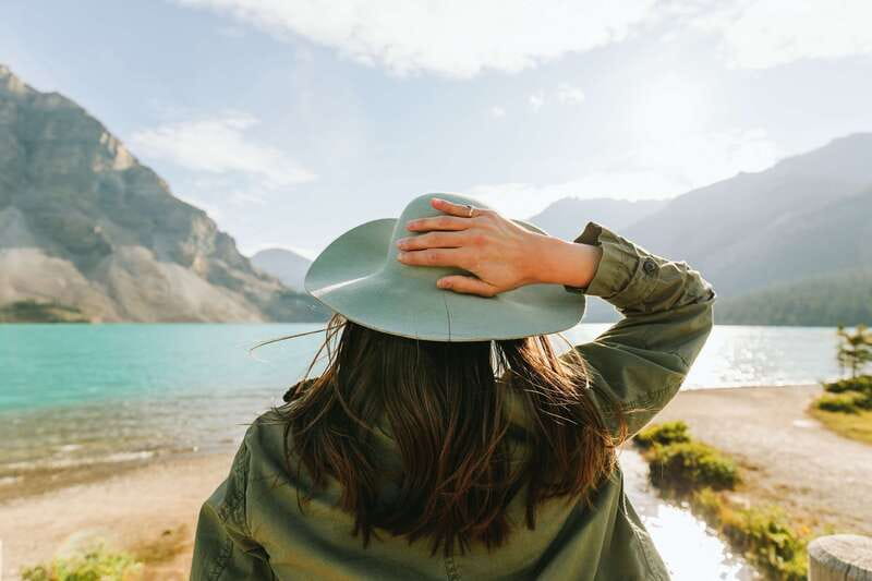 Banff: Sightseeing, Lake Minnewanka Cruise and Banff Gondola - Walking the Sulphur Mountain boardwalk