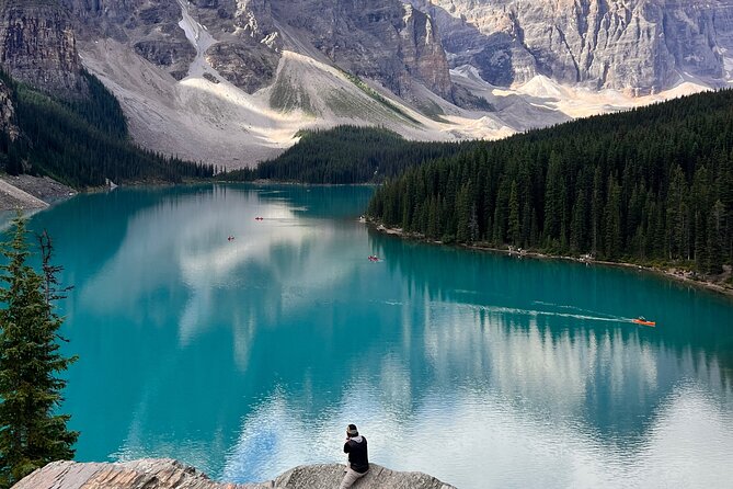 Banff Town ,Lake Louise, Moraine , Emerald & Johnston Canyon Tour - Banff Avenue closes the day with shops and cafés