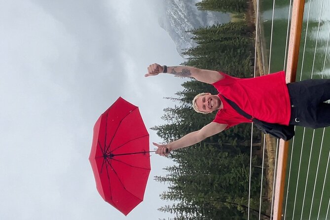 Banff Town Walking Tour Includes Refreshment and Sweet Treat - What the guide adds to the walk