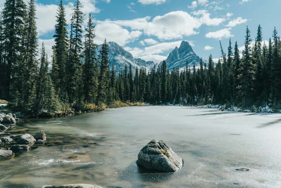 Banff, Yoho, and Jasper 2 Day Private Tour - Reaching Jasper and making time for town