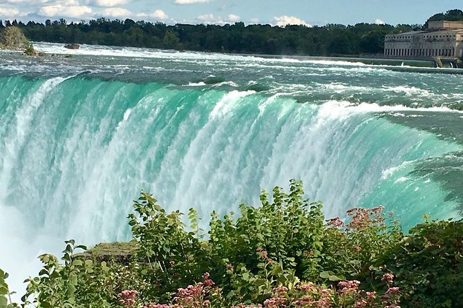 Best Niagara Falls Tour with Boat, Lunch & Journey Behind Falls - How the guiding can shape your morning