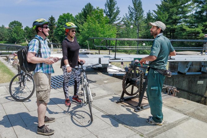 Best of Ottawa Neighbourhoods & Nature Bike Tour - Open space at the Experimental Farm and Fletcher Wildlife Garden
