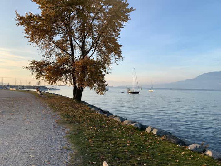 Bike and Hike Vancouver - The beach picnic is the day’s useful pause