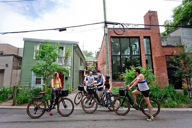 Bike / E-bike tour : Plateau, Mile-End, Jean-Talon Market by Fitz - Jean-Talon Market: the tour’s biggest food stop