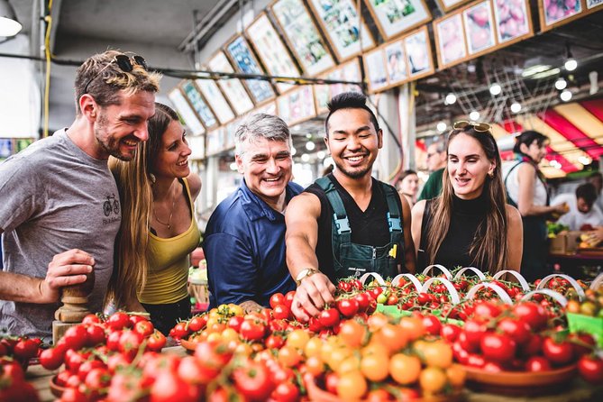 Bike / E-bike tour : Plateau, Mile-End, Jean-Talon Market by Fitz - Guides make the difference