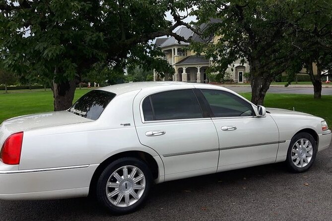 Buffalo Airport Transportation from Canadian Destinations - A private ride from Canada to Buffalo Airport