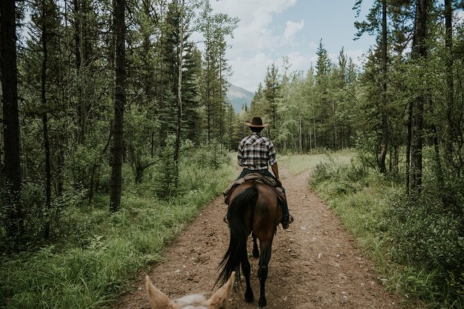 Buffalo Loop 1-Hour Horseback Trail Ride in Kananaskis - Riding the wooded Buffalo Loop